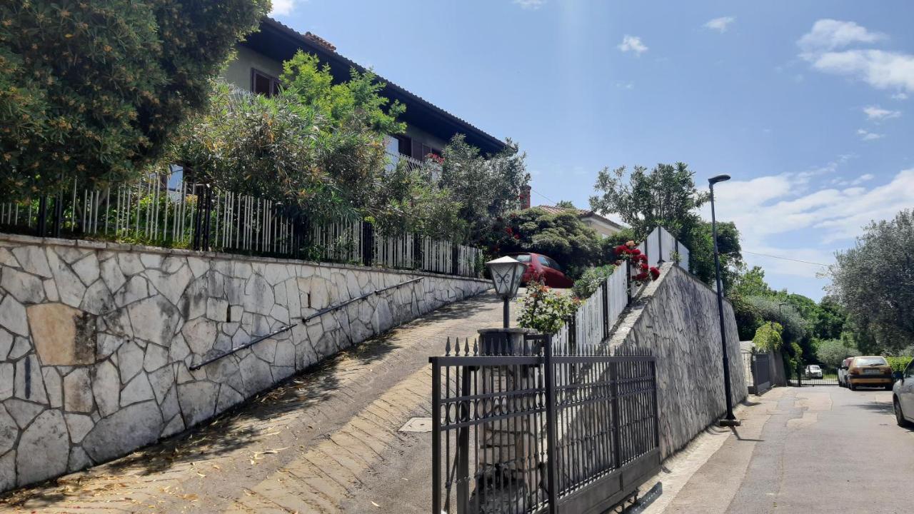 Apartma Niko ไพราน ภายนอก รูปภาพ
