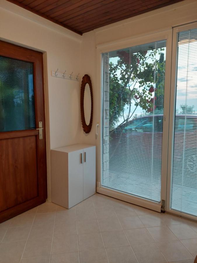 Apartma Niko ไพราน ภายนอก รูปภาพ