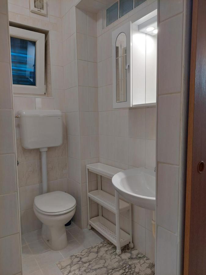 Apartma Niko ไพราน ภายนอก รูปภาพ
