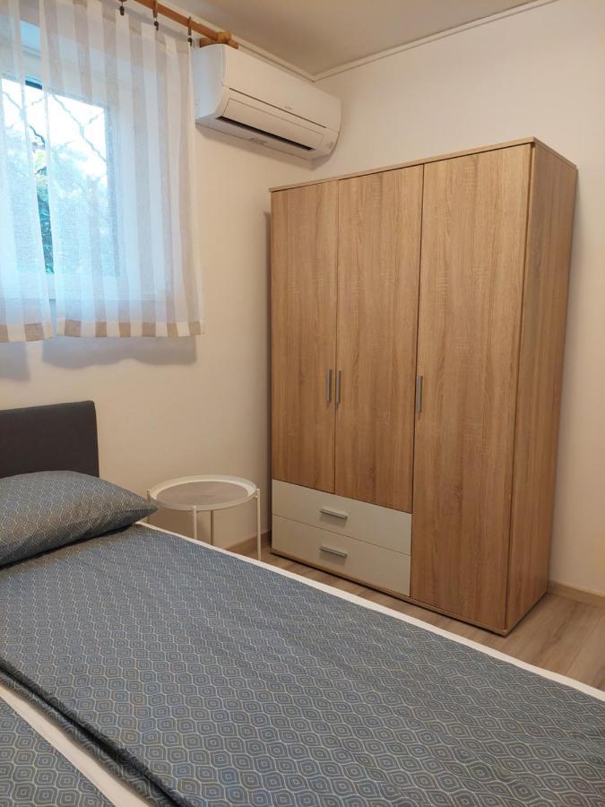 Apartma Niko ไพราน ภายนอก รูปภาพ