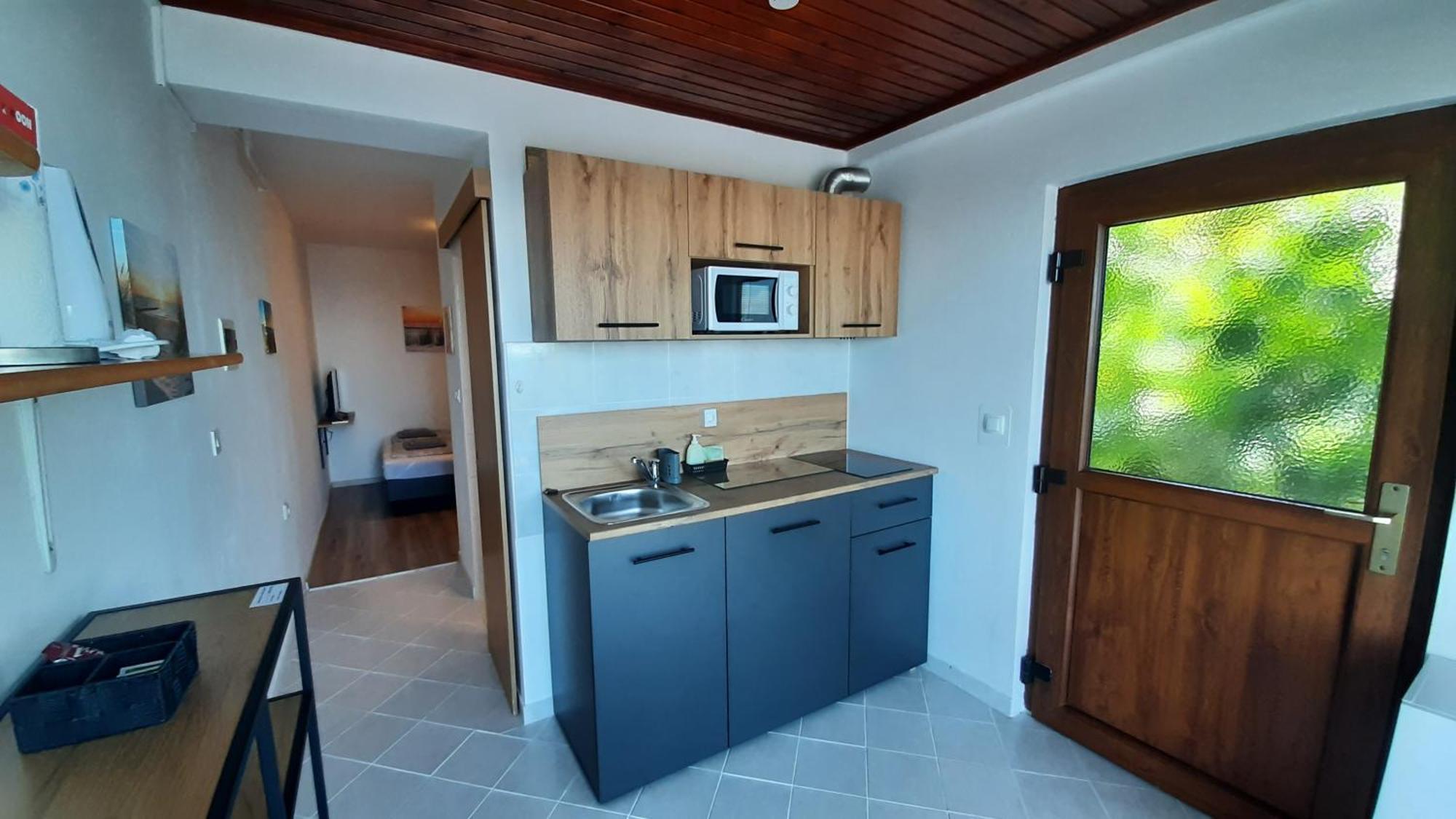 Apartma Niko ไพราน ภายนอก รูปภาพ